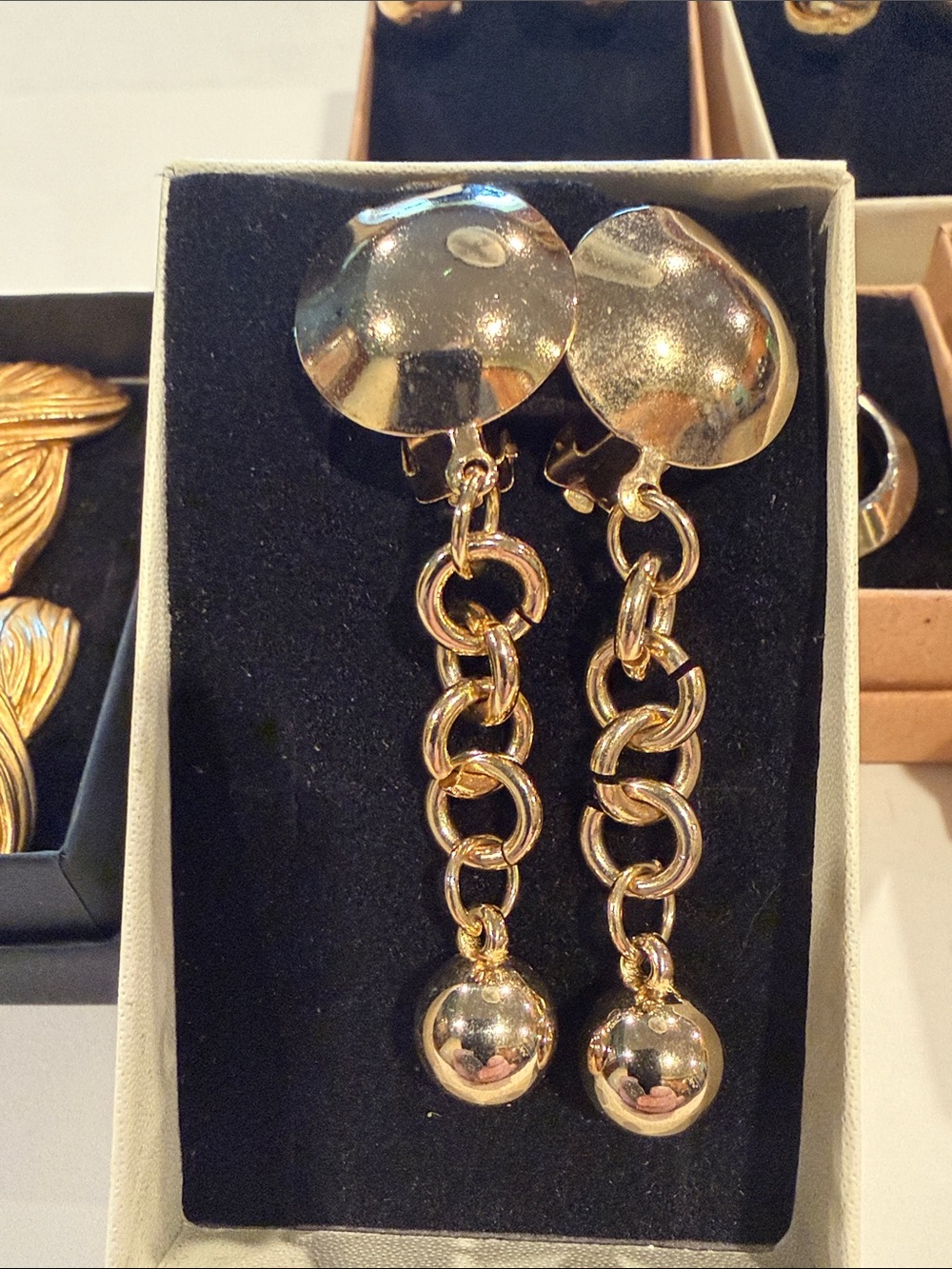 Lot of 6 pairs of clip-on/screw on earrings - Picture 2 of 7